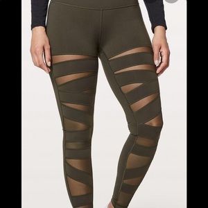 Lululemon high rise tech mesh tight, size 8, 28”